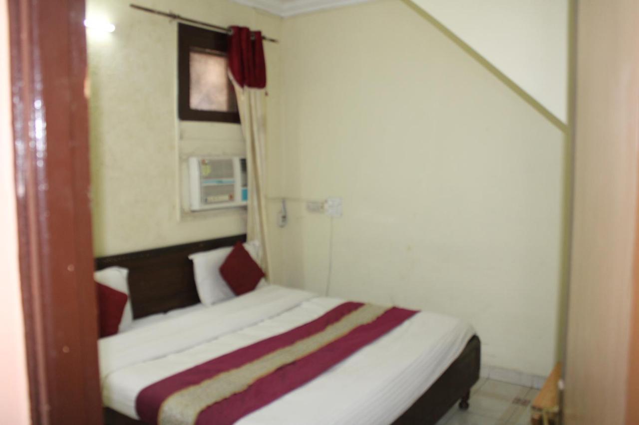Hotel Diamond Palace Chandīgarh Exterior foto