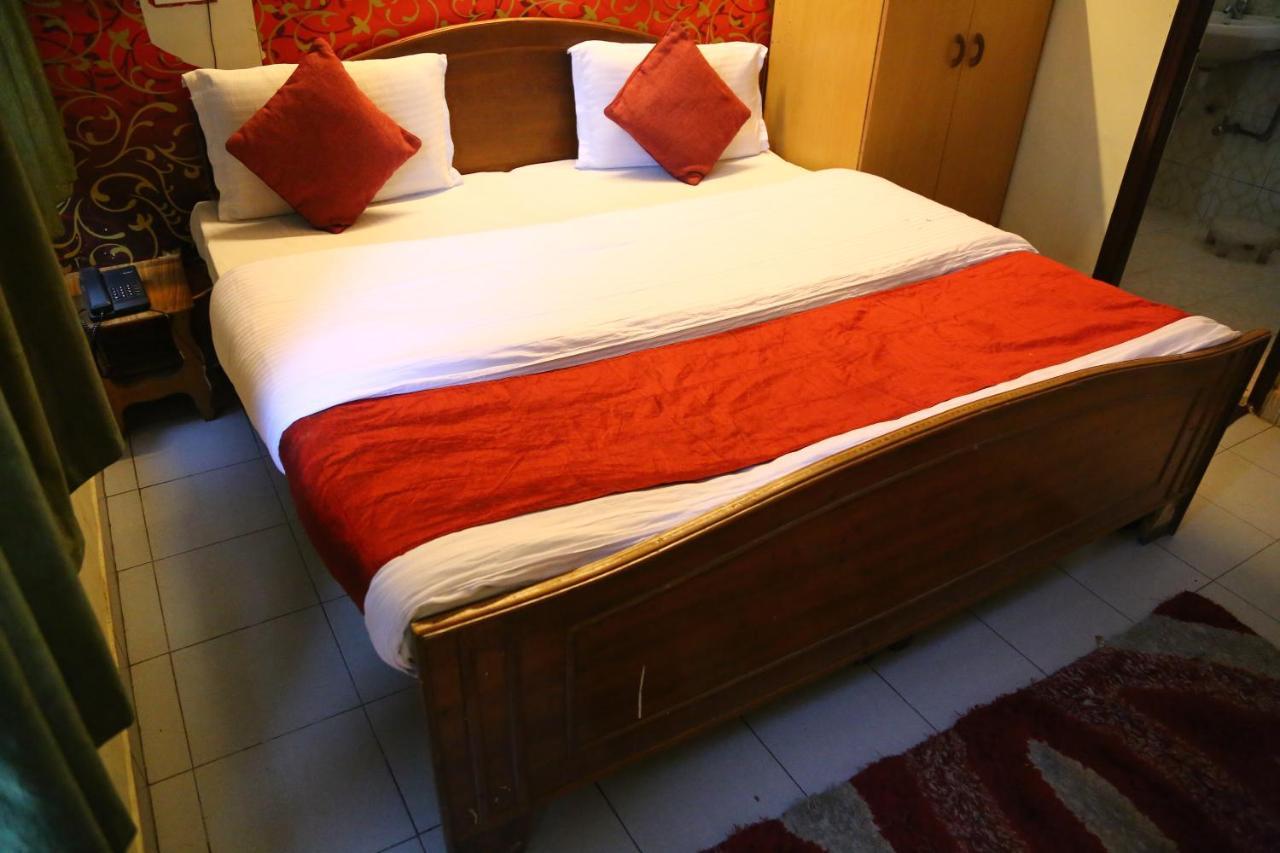 Hotel Diamond Palace Chandīgarh Exterior foto